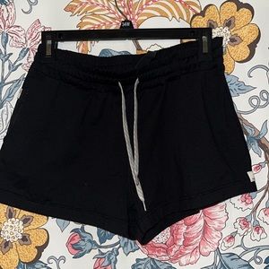 Vuori shorts size S